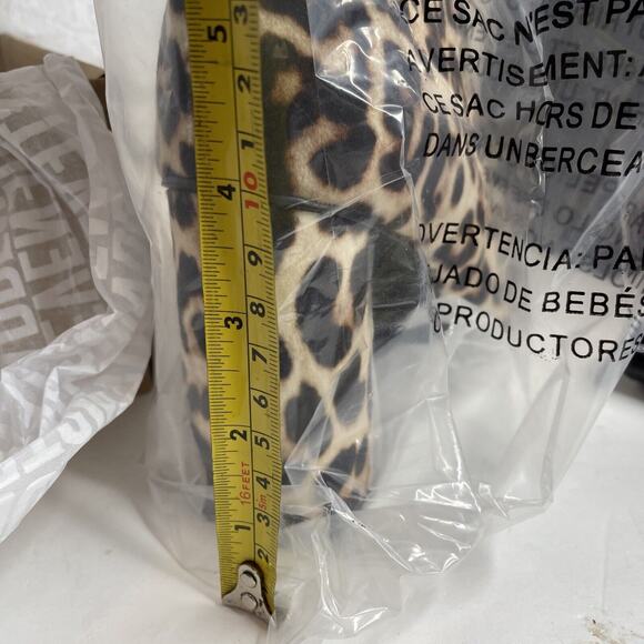 Steve Madden Valyant Leo Velvet Animal Print Pointed Toe Bootie Boots NIB Size 8 - Picture 7 of 10